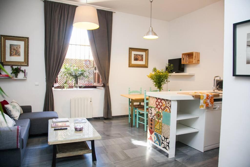 Beautiful Silent Apartment Private Parking Sevilla Exterior foto